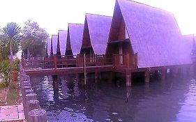 Seaview Cottage Cirebon Waterland